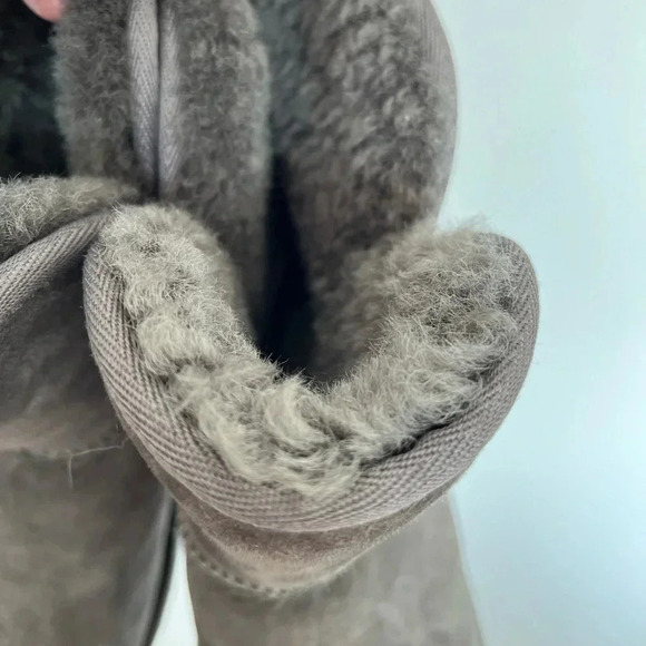 Streetwear Society Gray Faux-Suede Cozy Winter Slippers Size 5 - Picture 3 of 7